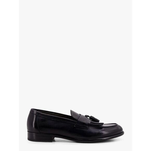 Doucal's Men Leather Loafer With Iconic Tassels